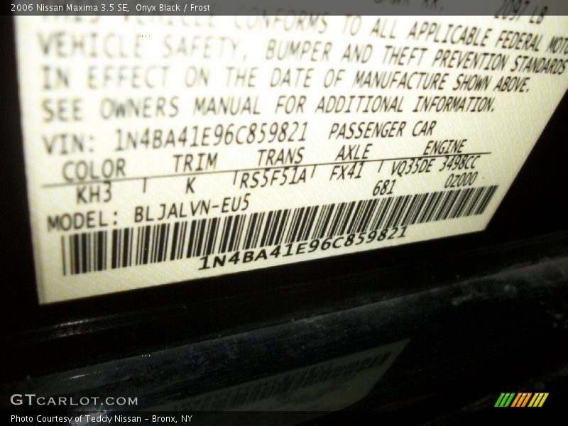 Onyx Black / Frost 2006 Nissan Maxima 3.5 SE