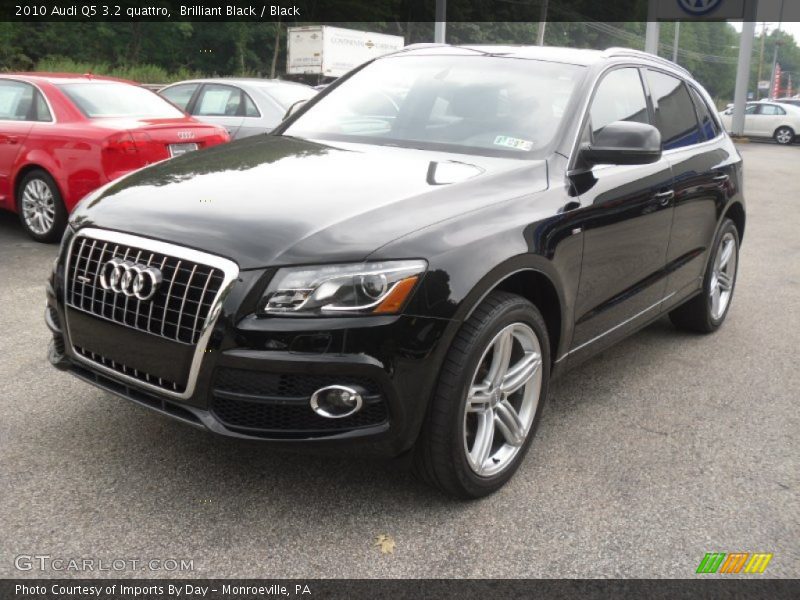 Brilliant Black / Black 2010 Audi Q5 3.2 quattro