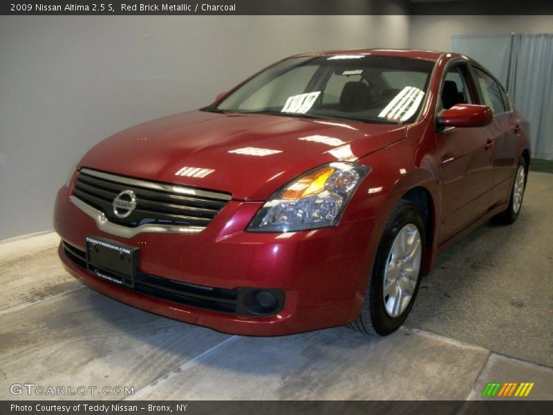 Red Brick Metallic / Charcoal 2009 Nissan Altima 2.5 S