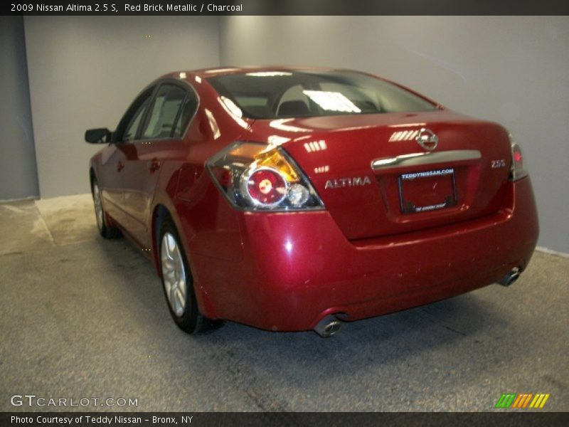 Red Brick Metallic / Charcoal 2009 Nissan Altima 2.5 S