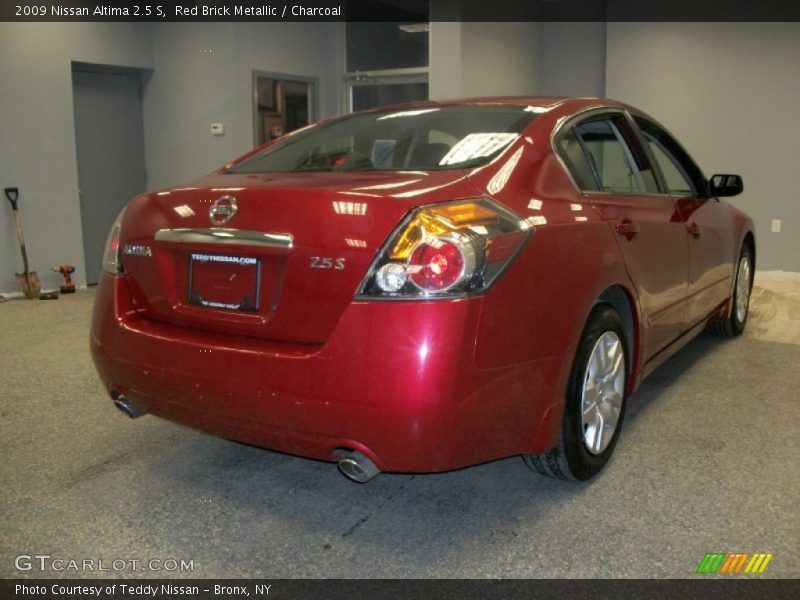 Red Brick Metallic / Charcoal 2009 Nissan Altima 2.5 S