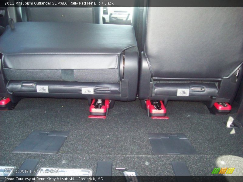 Rally Red Metallic / Black 2011 Mitsubishi Outlander SE AWD