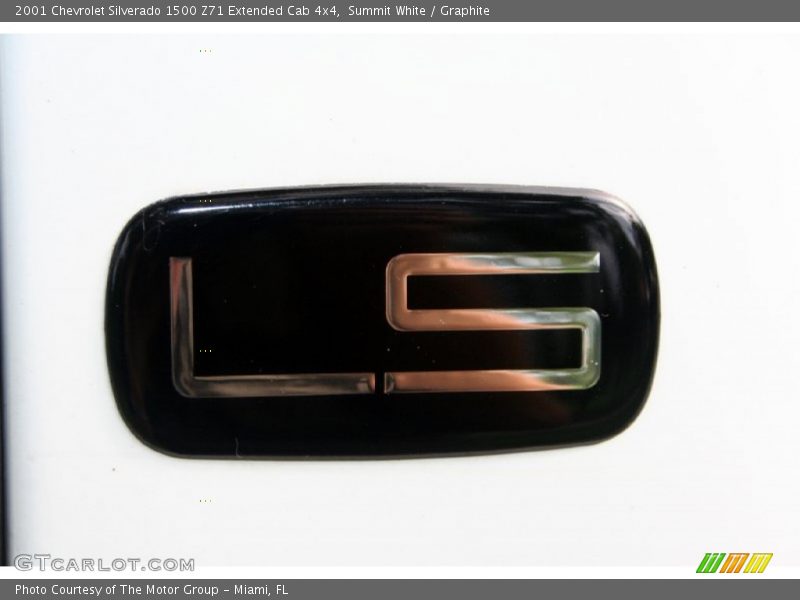 Summit White / Graphite 2001 Chevrolet Silverado 1500 Z71 Extended Cab 4x4