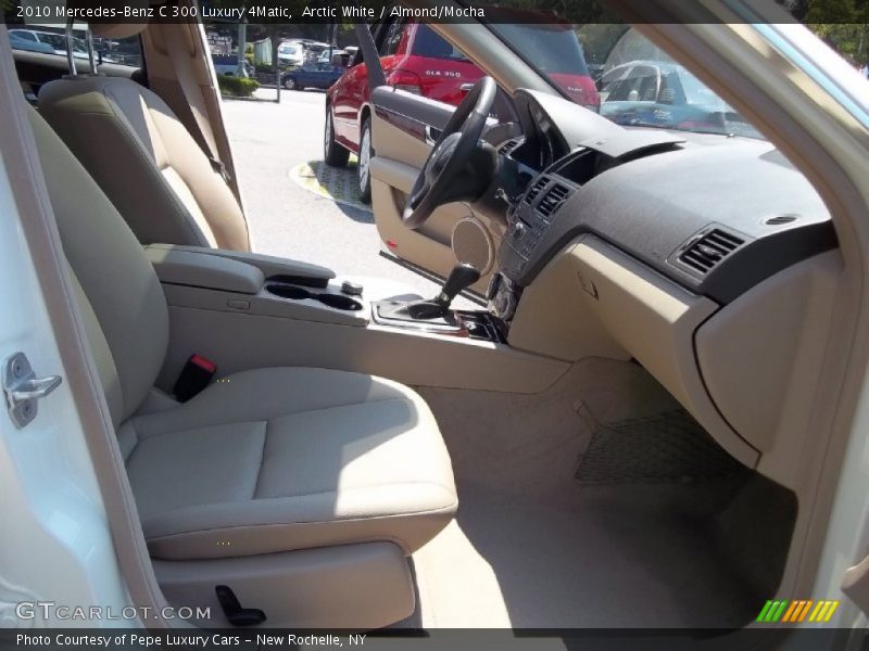 Arctic White / Almond/Mocha 2010 Mercedes-Benz C 300 Luxury 4Matic