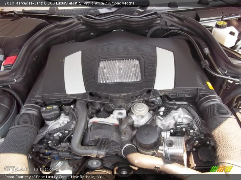 Arctic White / Almond/Mocha 2010 Mercedes-Benz C 300 Luxury 4Matic