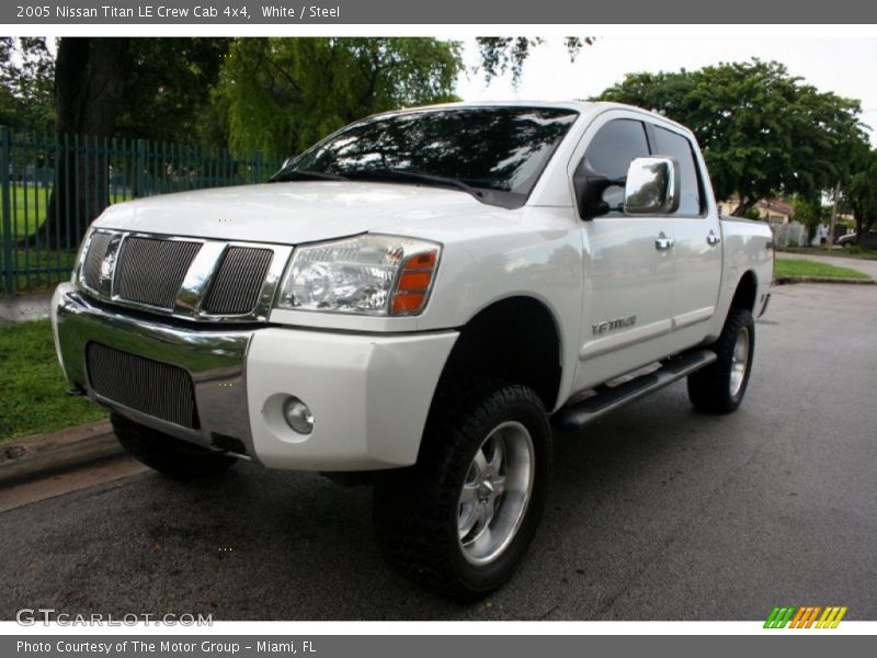White / Steel 2005 Nissan Titan LE Crew Cab 4x4
