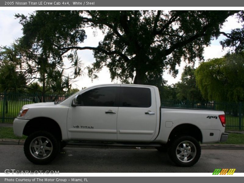 White / Steel 2005 Nissan Titan LE Crew Cab 4x4