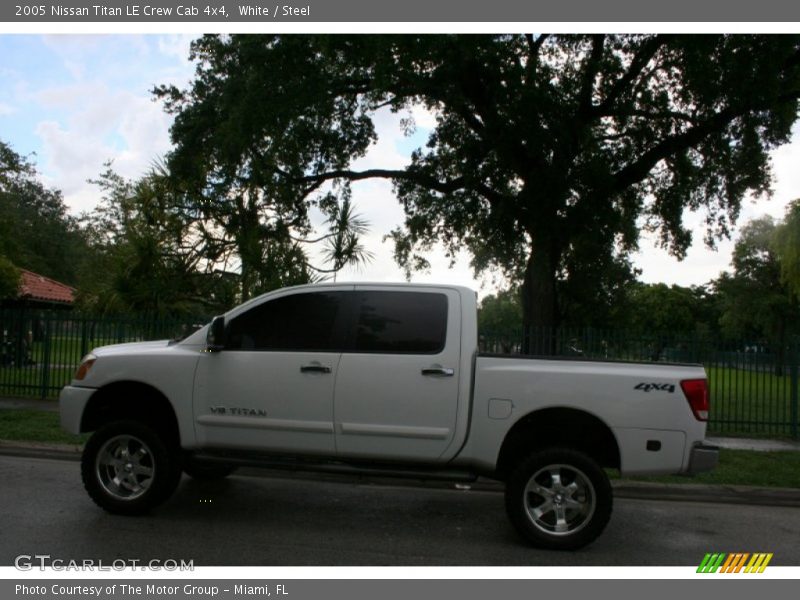 White / Steel 2005 Nissan Titan LE Crew Cab 4x4