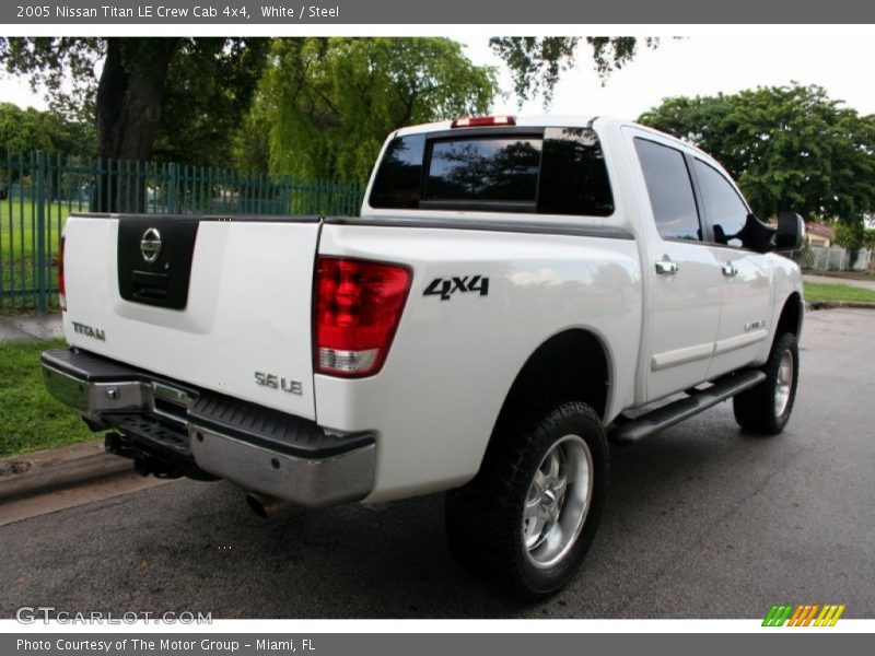 White / Steel 2005 Nissan Titan LE Crew Cab 4x4