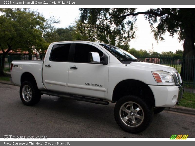 White / Steel 2005 Nissan Titan LE Crew Cab 4x4