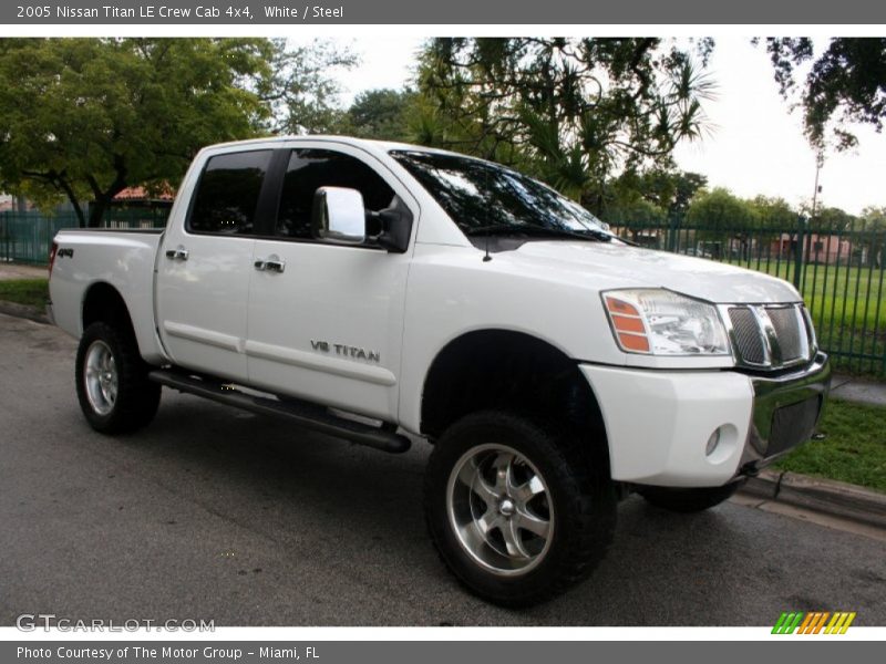 White / Steel 2005 Nissan Titan LE Crew Cab 4x4