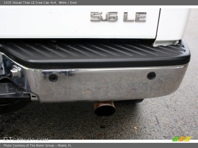 White / Steel 2005 Nissan Titan LE Crew Cab 4x4