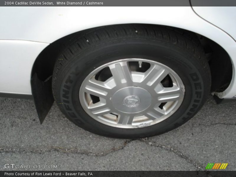 White Diamond / Cashmere 2004 Cadillac DeVille Sedan