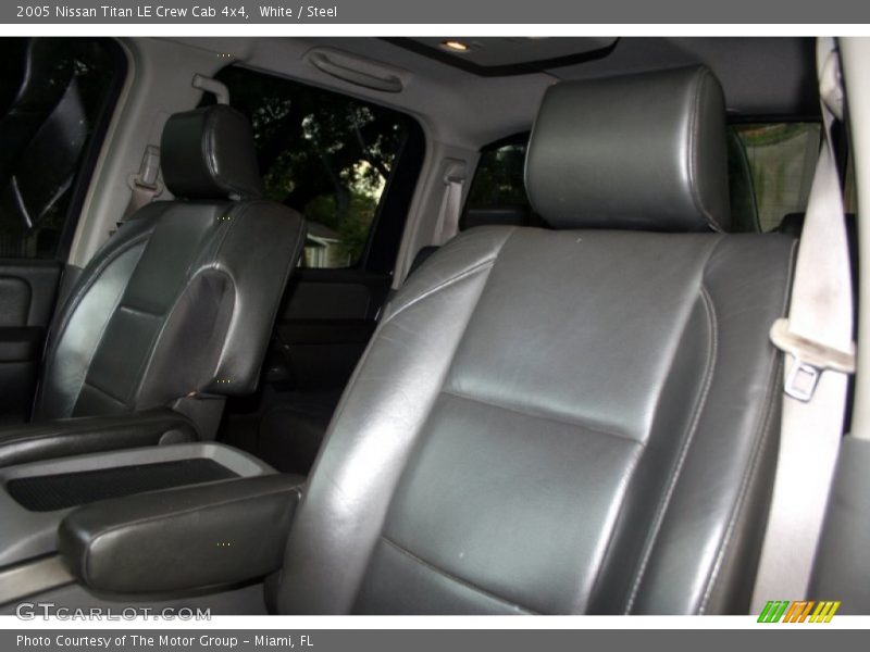 White / Steel 2005 Nissan Titan LE Crew Cab 4x4