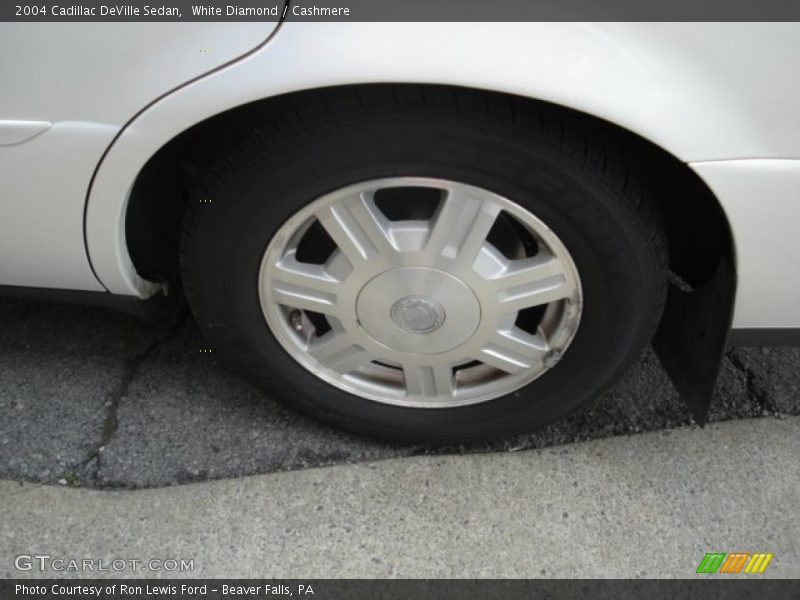 White Diamond / Cashmere 2004 Cadillac DeVille Sedan