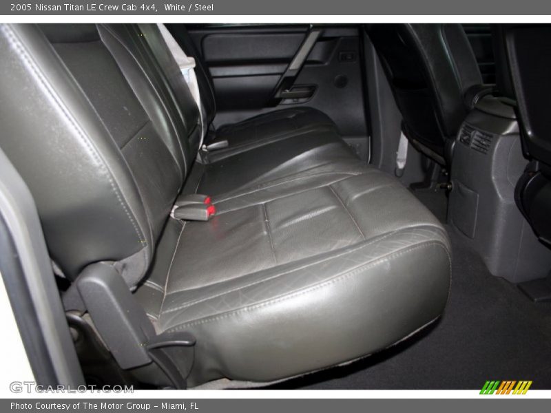 White / Steel 2005 Nissan Titan LE Crew Cab 4x4