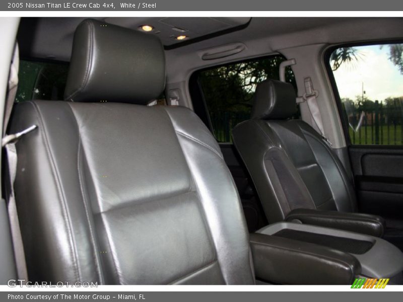 White / Steel 2005 Nissan Titan LE Crew Cab 4x4