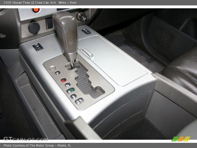 White / Steel 2005 Nissan Titan LE Crew Cab 4x4