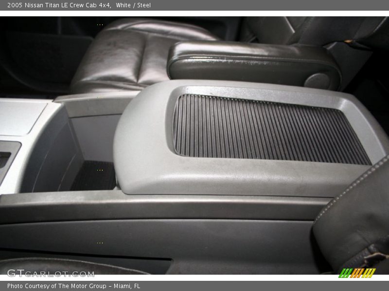 White / Steel 2005 Nissan Titan LE Crew Cab 4x4