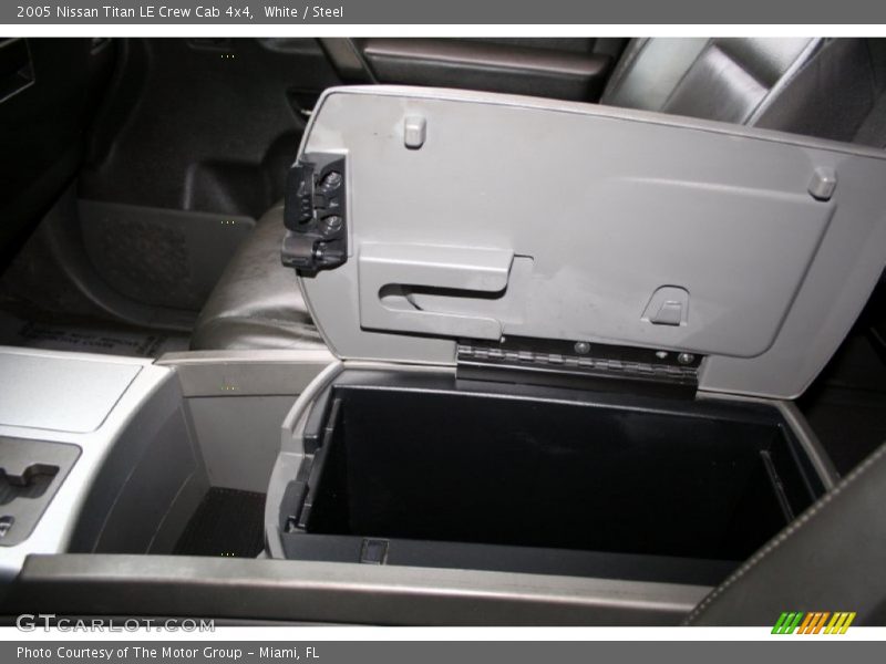 White / Steel 2005 Nissan Titan LE Crew Cab 4x4