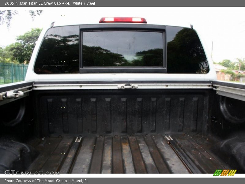 White / Steel 2005 Nissan Titan LE Crew Cab 4x4