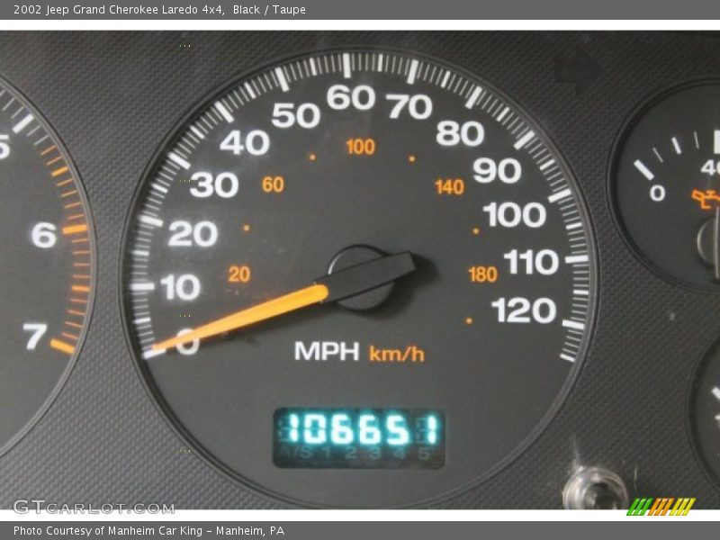 Black / Taupe 2002 Jeep Grand Cherokee Laredo 4x4