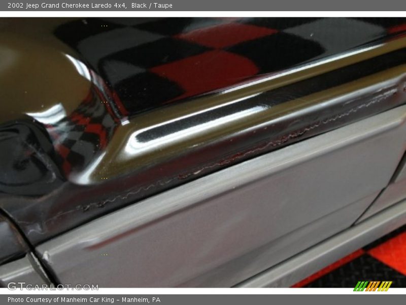 Black / Taupe 2002 Jeep Grand Cherokee Laredo 4x4