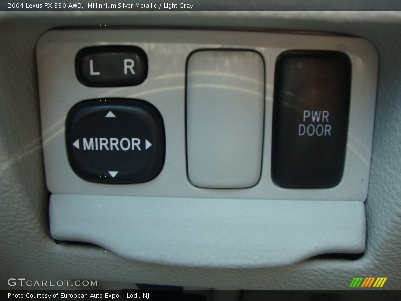 Millinnium Silver Metallic / Light Gray 2004 Lexus RX 330 AWD