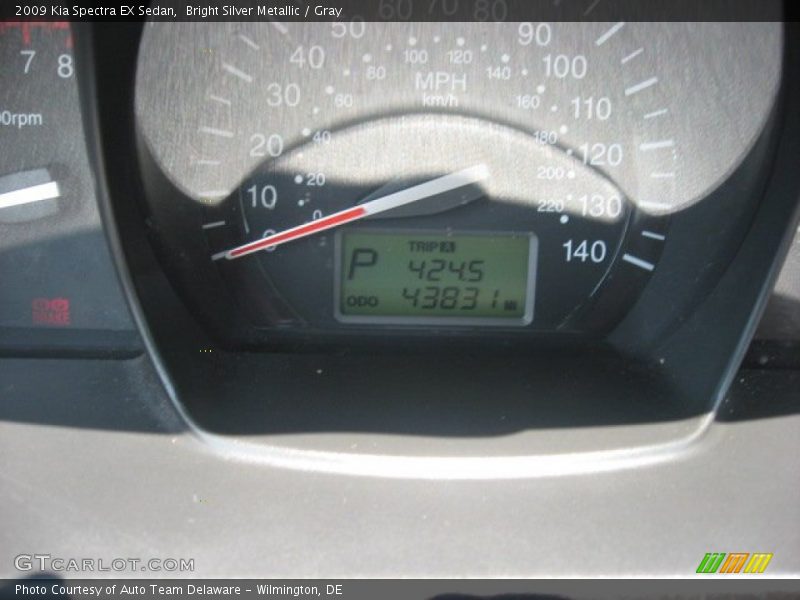 Bright Silver Metallic / Gray 2009 Kia Spectra EX Sedan