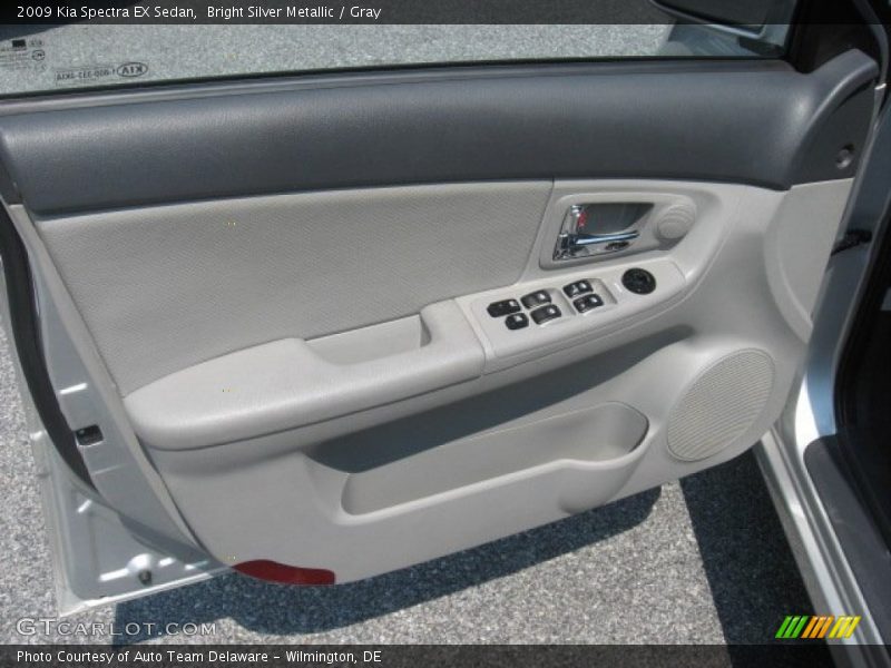 Bright Silver Metallic / Gray 2009 Kia Spectra EX Sedan