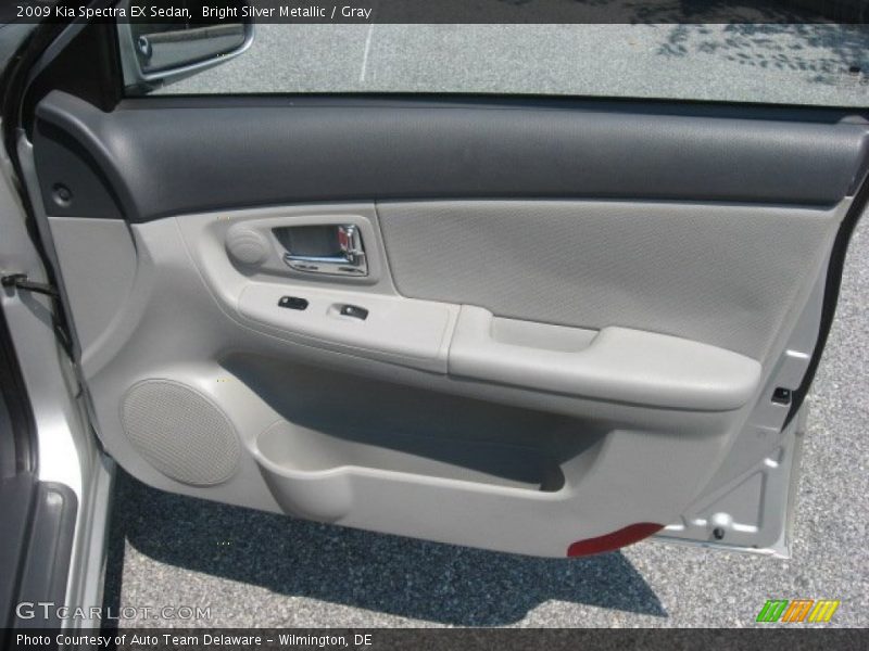 Bright Silver Metallic / Gray 2009 Kia Spectra EX Sedan