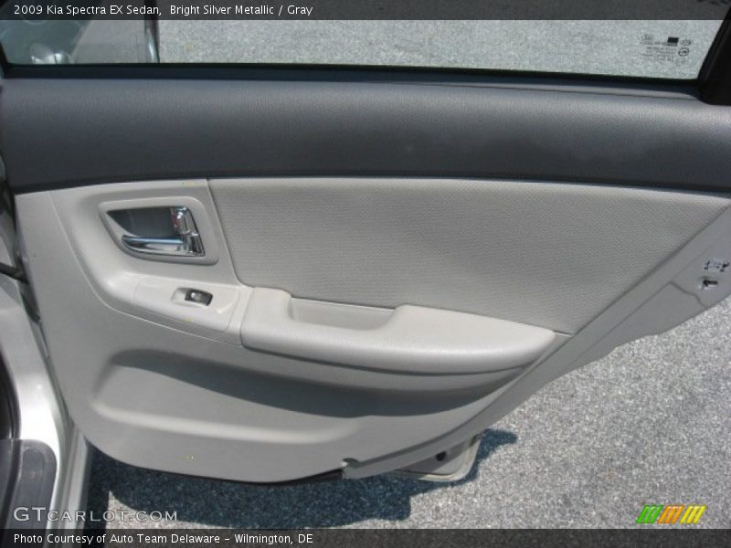Bright Silver Metallic / Gray 2009 Kia Spectra EX Sedan