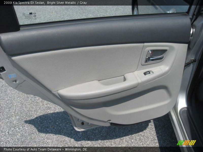 Bright Silver Metallic / Gray 2009 Kia Spectra EX Sedan