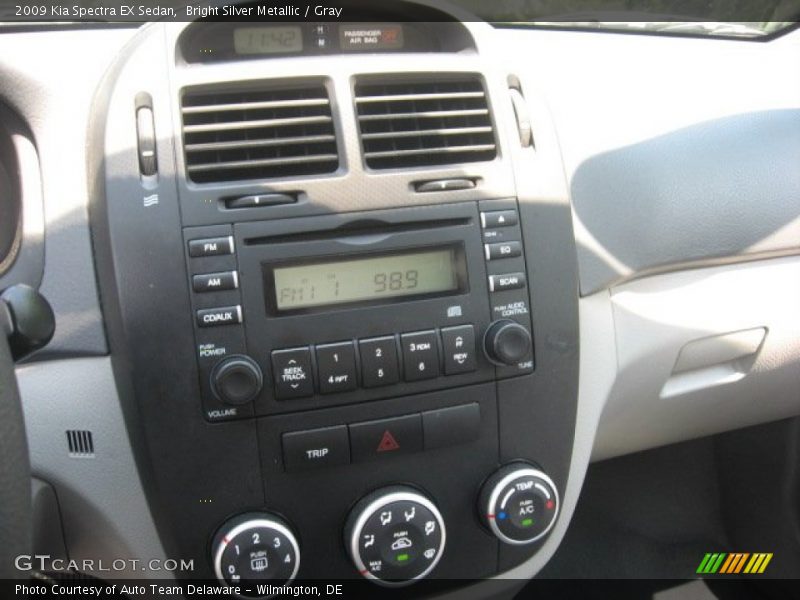 Bright Silver Metallic / Gray 2009 Kia Spectra EX Sedan