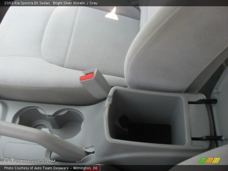 Bright Silver Metallic / Gray 2009 Kia Spectra EX Sedan
