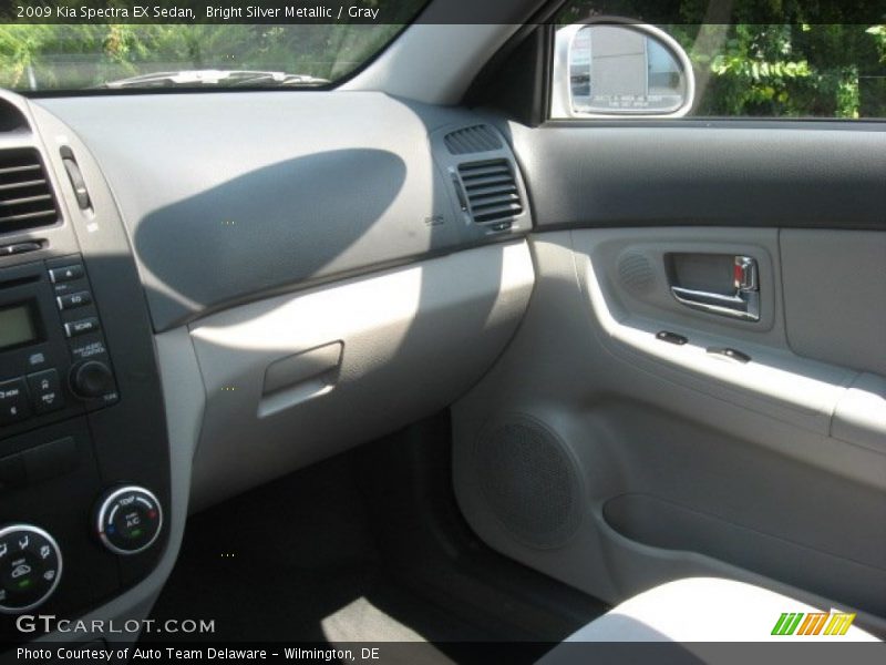 Bright Silver Metallic / Gray 2009 Kia Spectra EX Sedan