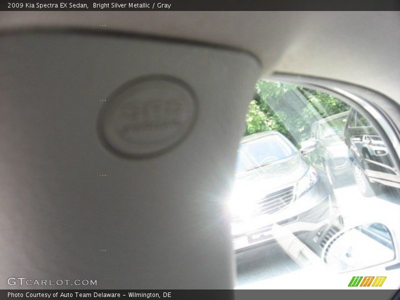 Bright Silver Metallic / Gray 2009 Kia Spectra EX Sedan
