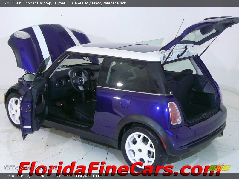 Hyper Blue Metallic / Black/Panther Black 2005 Mini Cooper Hardtop