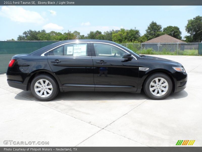  2011 Taurus SE Ebony Black