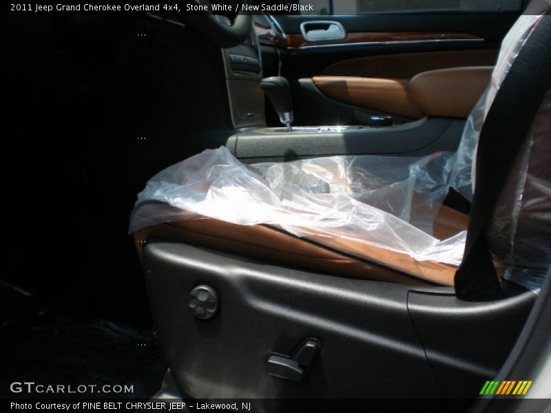 Stone White / New Saddle/Black 2011 Jeep Grand Cherokee Overland 4x4