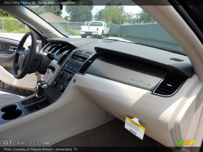 Dashboard of 2011 Taurus SE