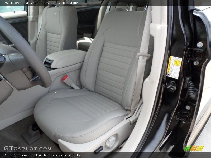 Ebony Black / Light Stone 2011 Ford Taurus SE