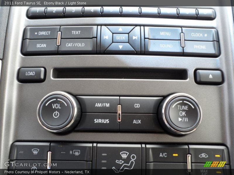 Controls of 2011 Taurus SE