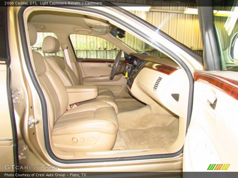 Light Cashmere Metallic / Cashmere 2006 Cadillac DTS