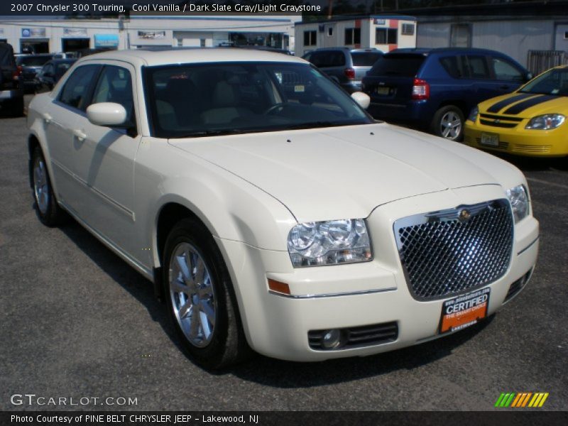 Cool Vanilla / Dark Slate Gray/Light Graystone 2007 Chrysler 300 Touring