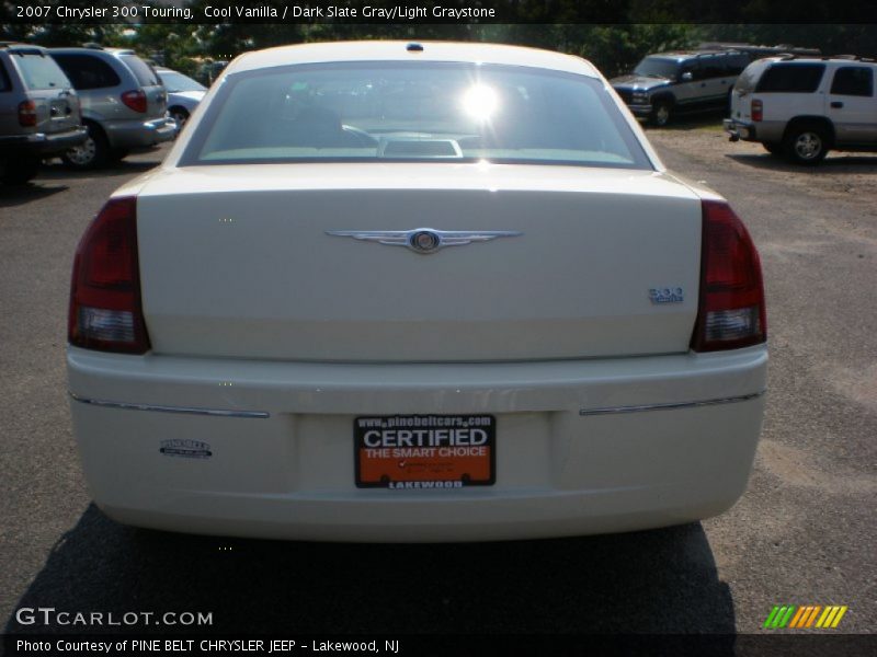 Cool Vanilla / Dark Slate Gray/Light Graystone 2007 Chrysler 300 Touring