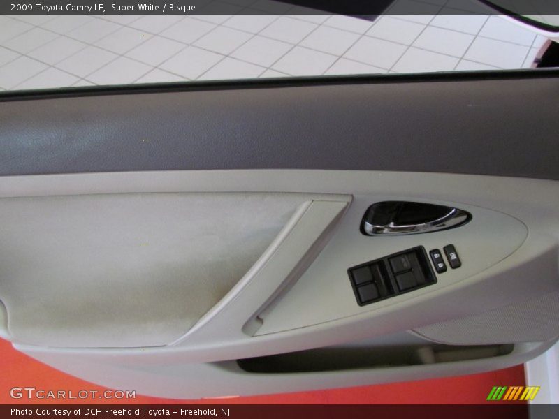 Super White / Bisque 2009 Toyota Camry LE
