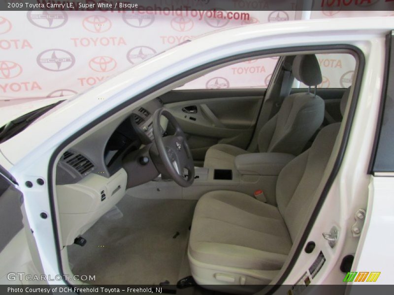 Super White / Bisque 2009 Toyota Camry LE
