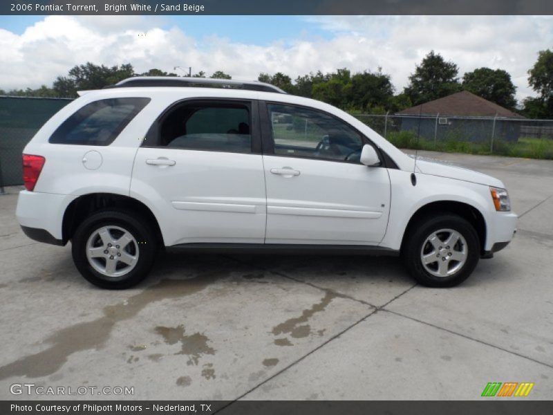 Bright White / Sand Beige 2006 Pontiac Torrent