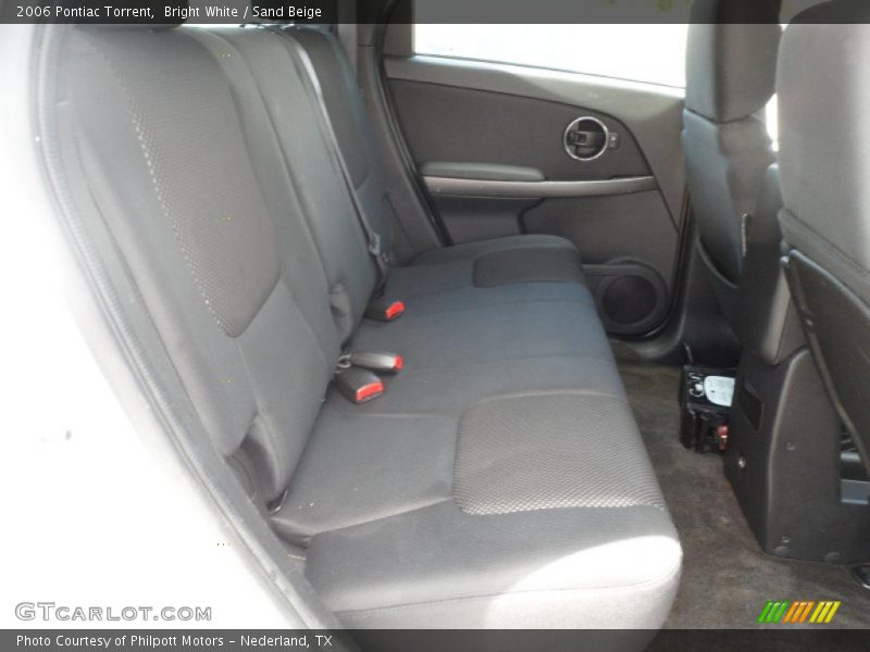 Bright White / Sand Beige 2006 Pontiac Torrent